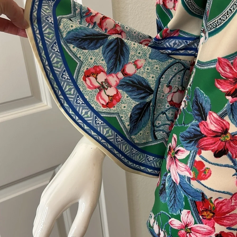 Akira bell sleeve floral dress size L - Picture 4 of 10